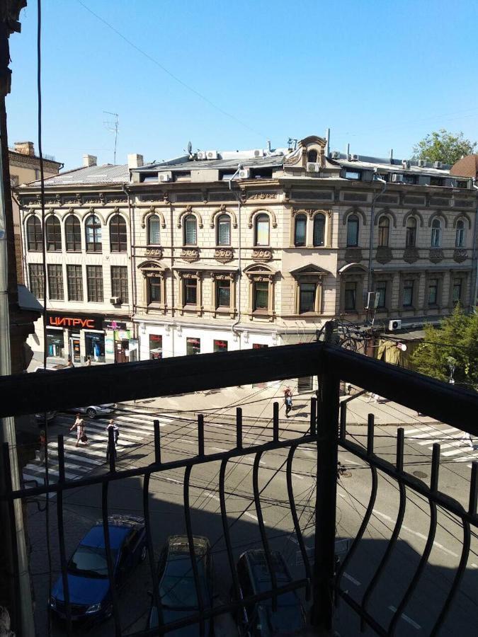 第聂伯罗彼得罗夫斯克 Pandeson旅舍 外观 照片